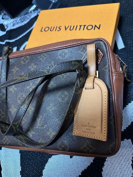 LOUIS VUITTON ショルダーバッグ チャック不良