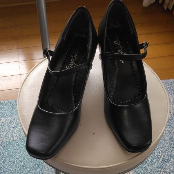 パンプス ブラック 25,5 美品