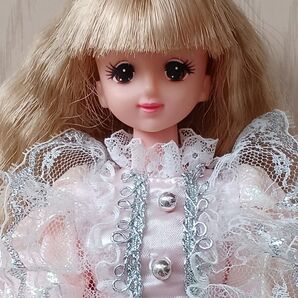 ジェニー 日本製 ロングソバージュ プリンセスドレス、リボン タカラ TAKARA 当時物 レア 人形 ドール