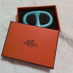 美品!HERMES エルメス シェーヌダンクル スカーフリング ライトブルー