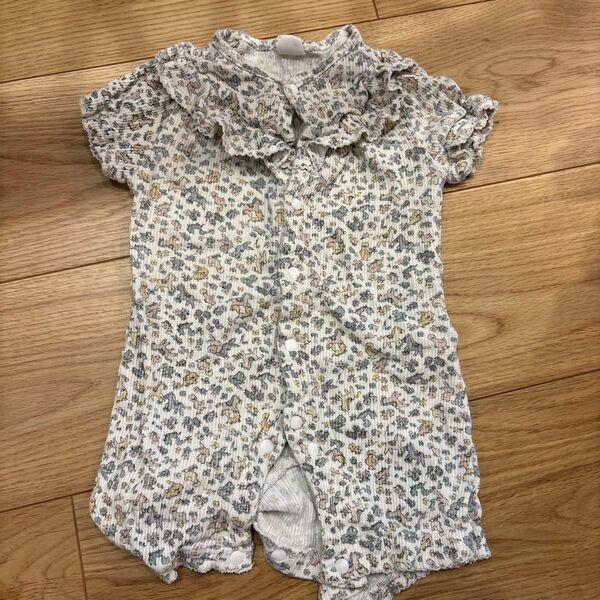 ベビー服 ロンパース 60から70サイズ 小花柄 フリル