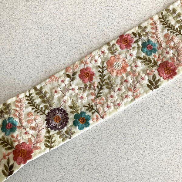 NO.21 インド刺繍リボン 1M