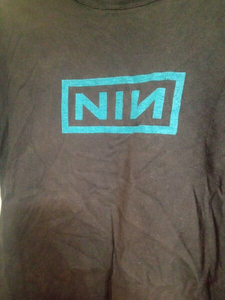 NINのTシャツ