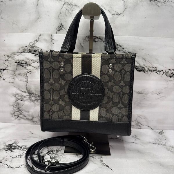 (美品)大人気、コーチ、デンプシー、人気色、黒シグ、2way、シボ革、ミニサイズ、COACH、ハンドバッグ、ショルダーバッグ