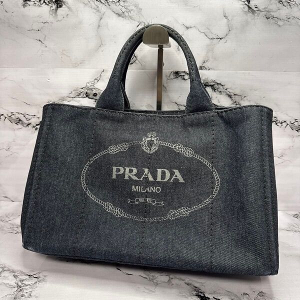 (極美品)大人気、プラダ、カナパ、M、人気色、黒デニム地、3角プレート、高級感、PRADA、ハンドバッグ、トートバッグCANAPA