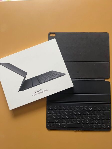 iPad Pro 12.9インチSmart Keyboard Folio - MU8H2J/A 2039【純正】