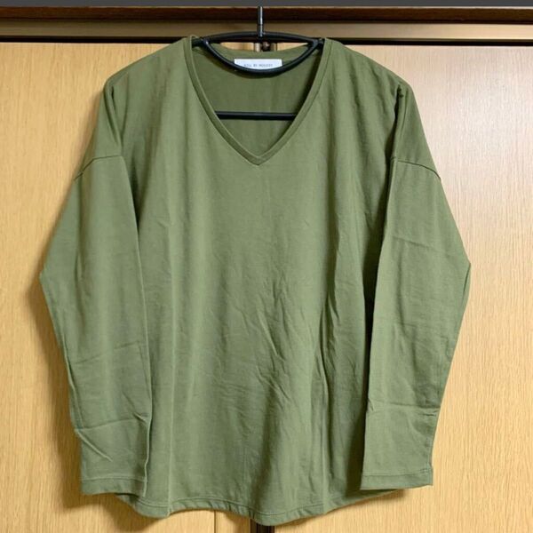 送料無料◆新品 AZUL BY MOUSSY Vネック長袖ルーズロンT◆S カーキ モスグリーン ロングスリーブTシャツ トップス