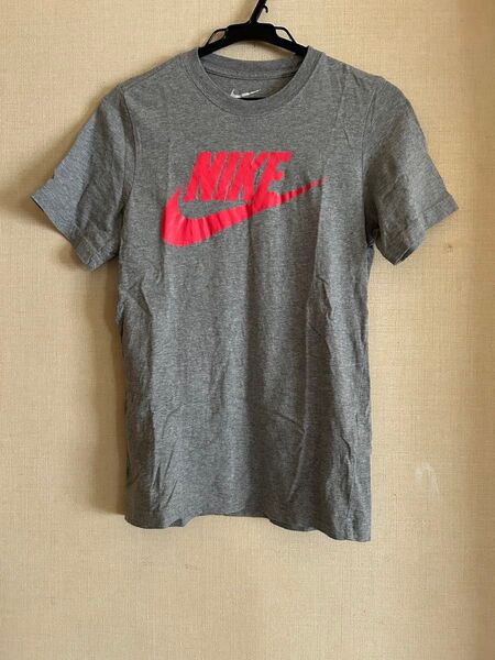 NIKE Tシャツ グレー ピンクロゴ キッズ 140