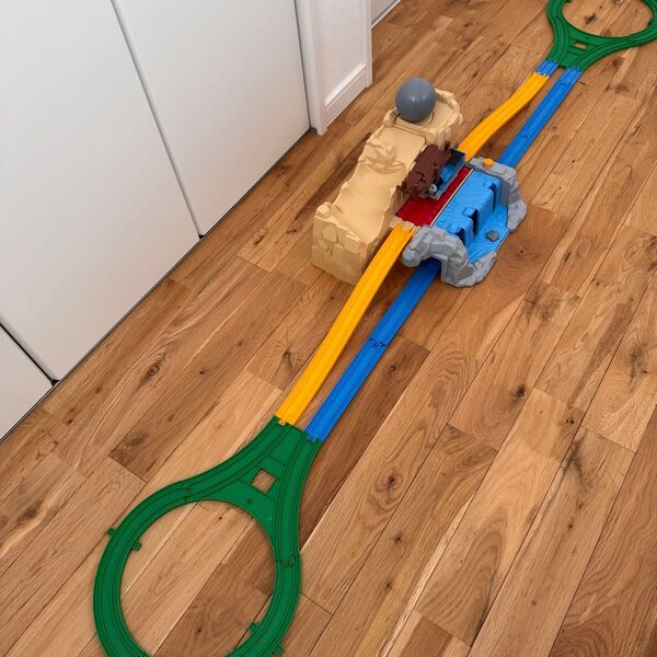 プラレール トーマス ボルダー おもちゃ 電車