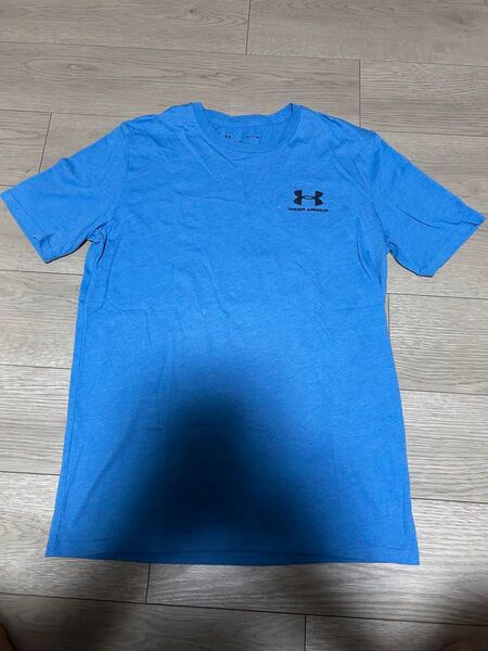 アンダーアーマー UNDER ARMOUR Tシャツ ブルー サイズM 美品