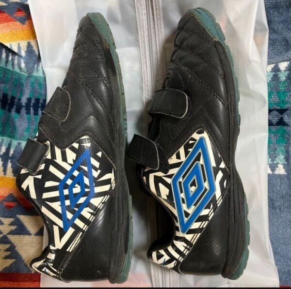 アンブロ サッカーシューズ 22cm キッズ