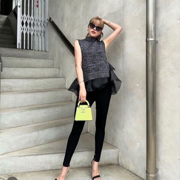 シェリエ frill layered knit tops
