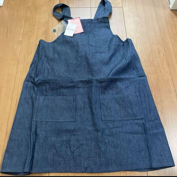 140 新品 キッズ デニム風エプロン 濃紺 男の子 女の子 シンプル 子供用