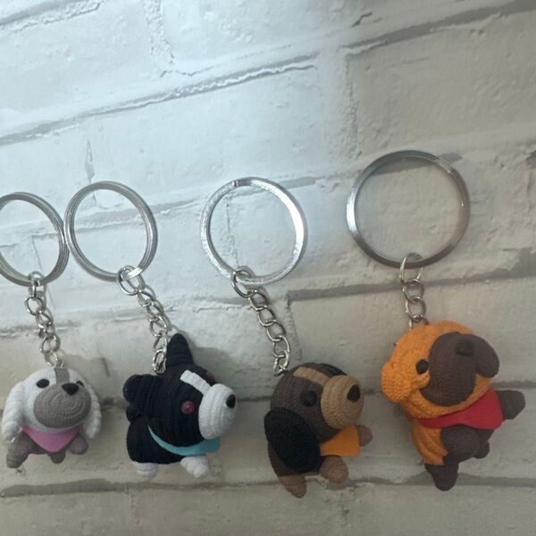 ★新品★ワンちゃん 犬 キーホルダー 4個セット