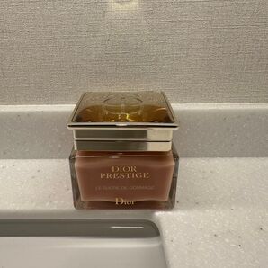 Dior PRESTIGE ル シュクル ド ゴマージュ