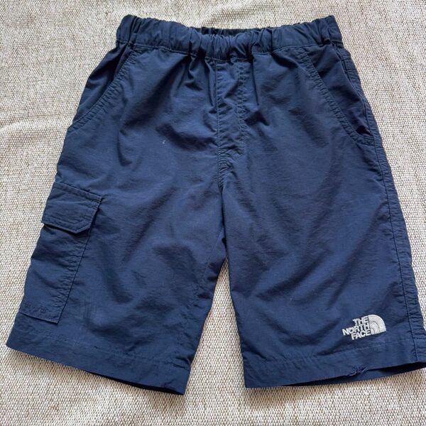 24カウントダウンボーナスのため出し直しです ノースフェイス ハーフパンツ ネイビー 110cm