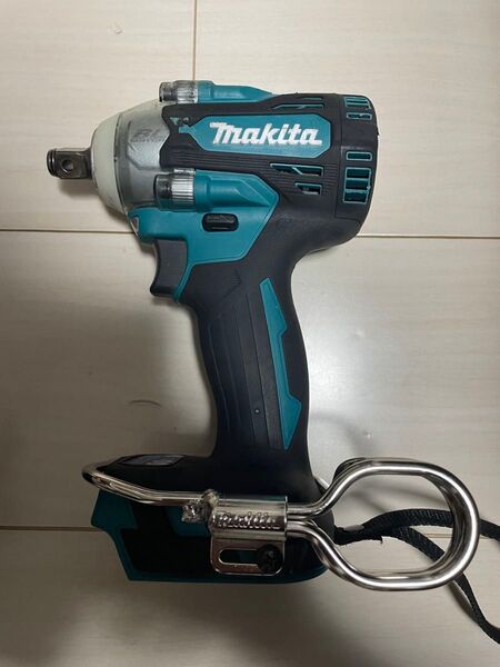 マキタ 18V 充電式インパクトレンチ TW300D