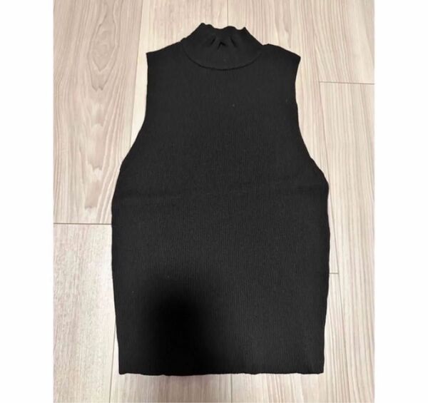 ZARA ノースリーブ タンクトップ 黒 ブラック ハイネック