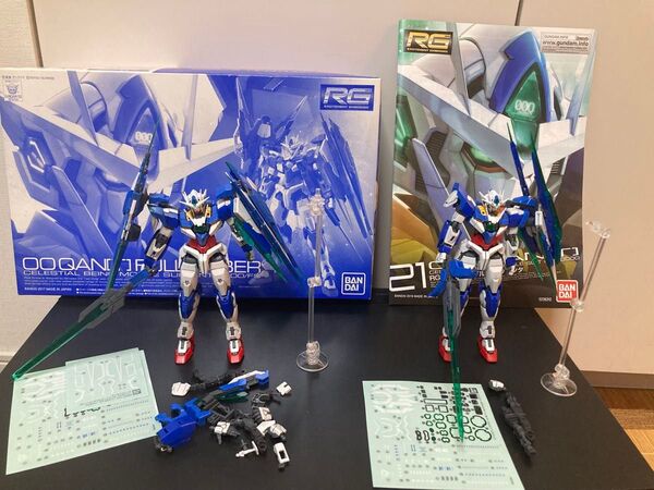 RG 1/144 ダブルオークアンタ フルセイバー と ダブルオークアンタ