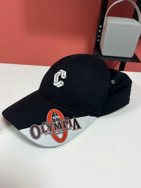 CRONOSとOlympiaコラボキャップ
