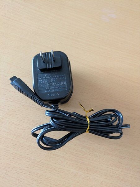 Panasonic製の12V、1.5A ACアダプター シェーバー用 RC1-73