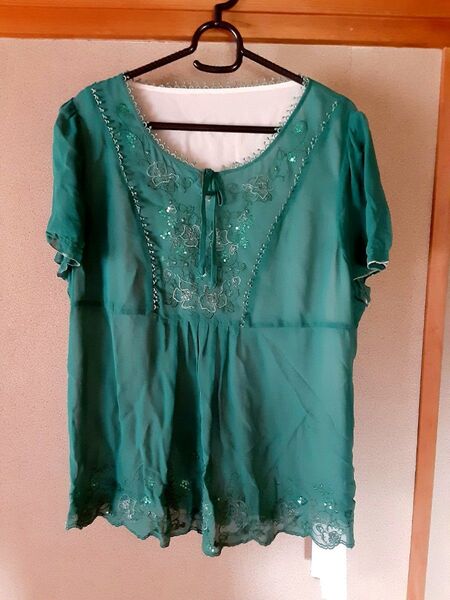 新品 タグ付き 大きいサイズ ブラウス トップス カットソー チュニック 半袖 XL LL 洋服 グリーン 緑 レディース 夏用