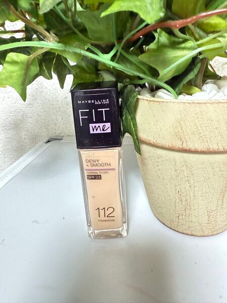 【中古品】MAYBELLINEフィットミー リキッド ファンデーション D112