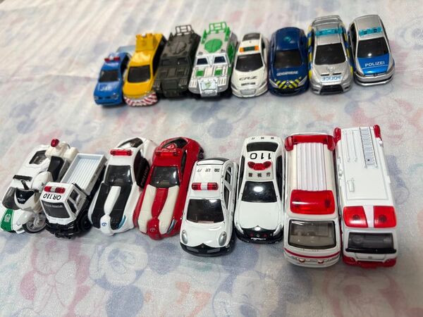 トミカ ミニカー まとめ売り 17台セット 車 おもちゃ