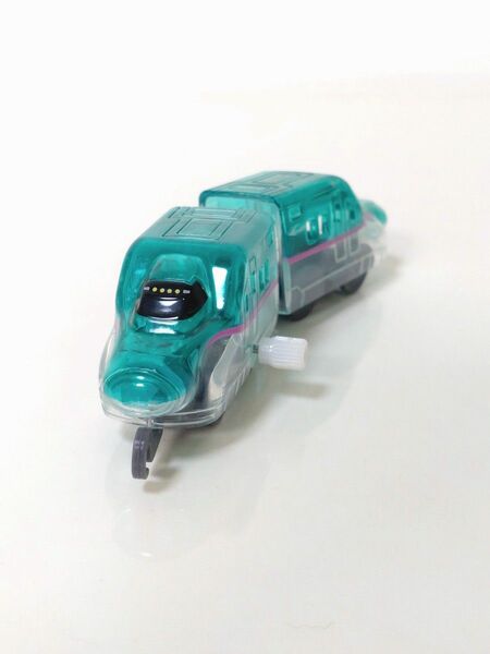 カプセルプラレール E5系新幹線はやぶさ(クリアグリーンver.)ゼンマイ車&後尾車