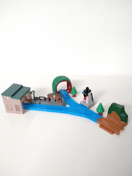 カプセルプラレール ポイントレール&田舎の情景セット