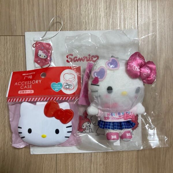 【新品・タグ付き】ハローキティ マスコットホルダー サンリオ学園きらめき祭 小物ケース・ショッパー付き ※即日発送いたします!