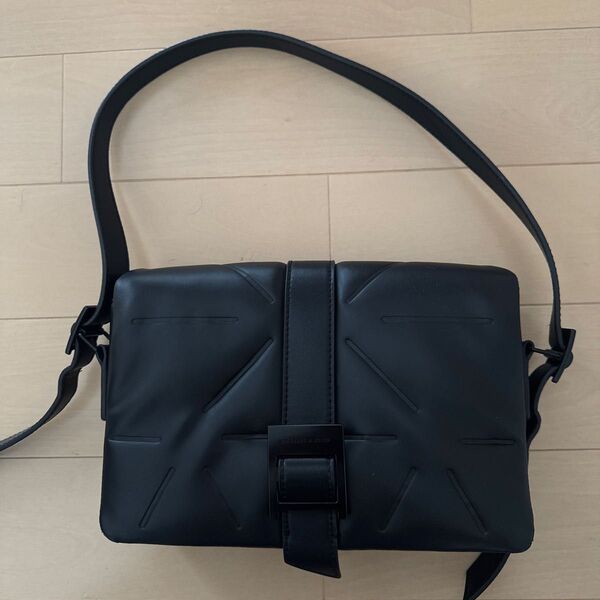 【美品】Charles&Keith チャールズアンドキース バッグ レディース ショルダーバッグ
