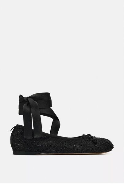 【美品】ZARA ザラ 黒い シューズ バレエシューズ スパンコール付き 靴