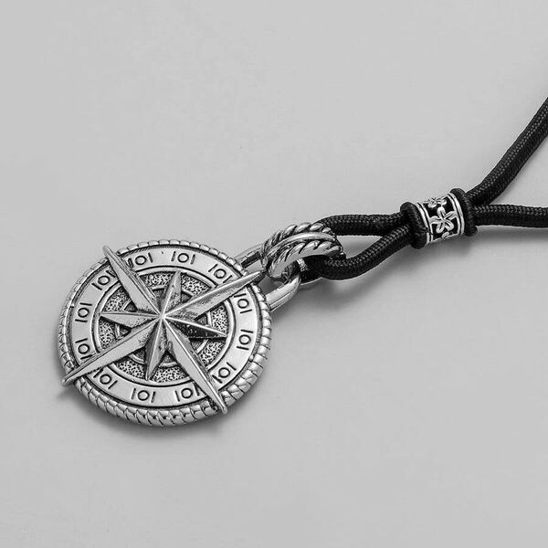 スタイリッシュ メンズ コンパス ペンダント ネックレス シルバー シンプル375910