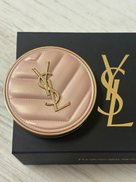 YSL Touche clat Glow-Pact Cushion B20 サンローラン