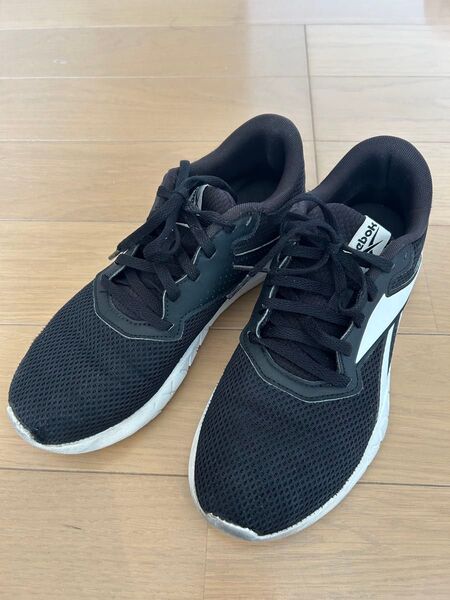 Reebok スニーカー ランニング 24cm 通学用