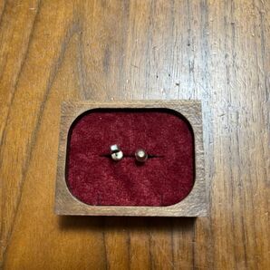 e.m ピアス2個セット