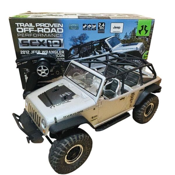 Axial SCX10 2012 Jeep Wrangler UNLIMITED RUBICON ラジコン