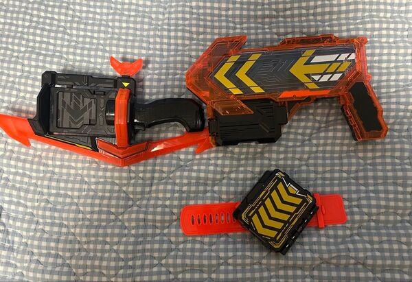 仮面ライダーガッチャード 武器玩具