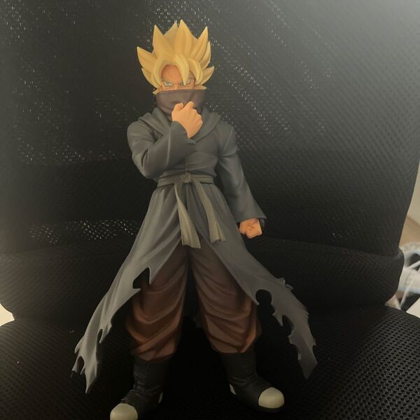 ドラゴンボール フィギュア 孫悟空 長さは28cm 箱は無し