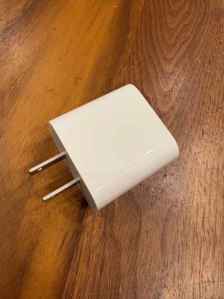 Apple 純正 USB-C 電源アダプタ A2305 20W PD ACアダプタ 充電器 iPhone