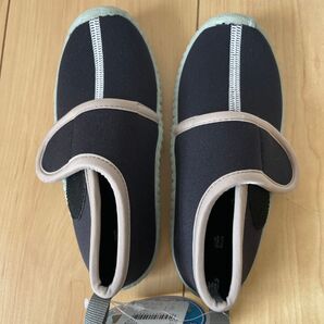 新品 マリンシューズ ウォーターシューズ 18cm 川遊び 海 ブラック