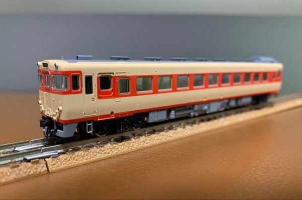 TOMIX トミックス 国鉄 キハ58系 キハ58形 1500番台 ディーゼルカー (冷房準備車) モーター付き 2456