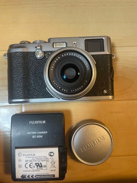 ☆極上品☆FUJIFILM デジタルカメラ X100S 大人気!FUJIFILM フジフィルム X100S