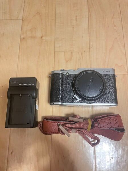 【中古美品】FUJIFILM X-M1