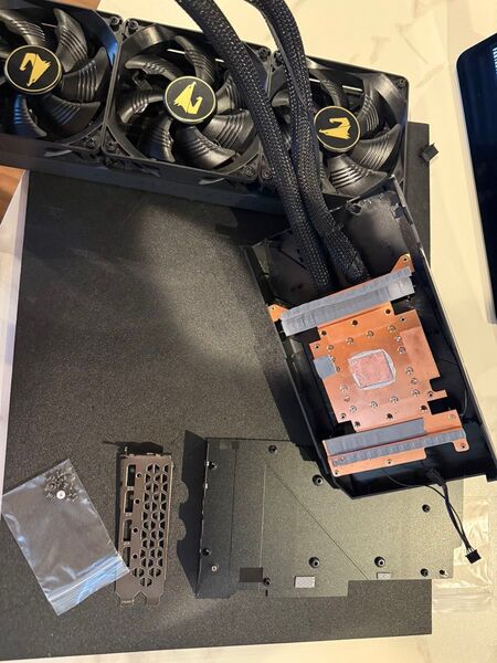 gigabyte rtx4090の外装と箱