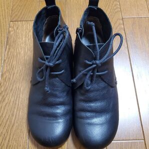 黒天然皮革ハイカットシューズ 24cm
