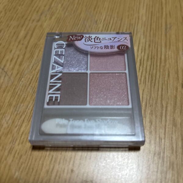 セザンヌ ペールトーンアイシャドウ 4.3g (02 シェリーピンク)
