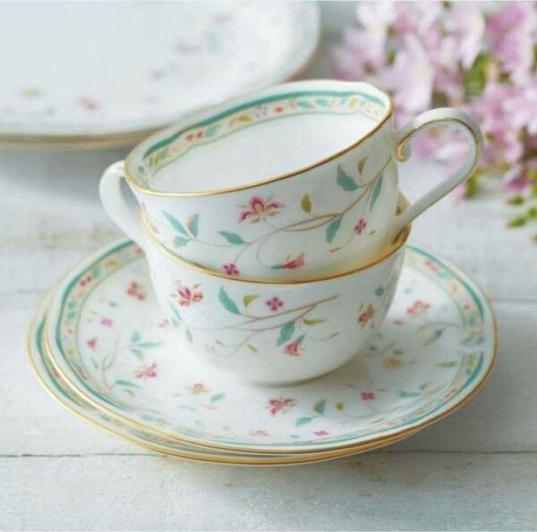 【最終価格】【新品未使用】ノリタケ Noritake 花更紗 カップ碗皿ペアセット