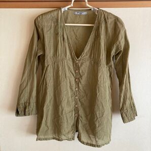 ブラウス トップス 刺繍 Vネック カーキグリーン M